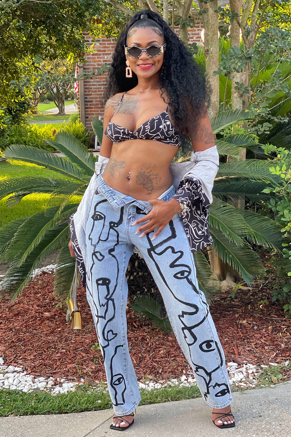 Many faces (Jeans)